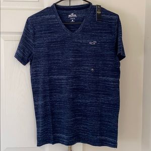 Junior/Men’s Hollister V-Neck Tee